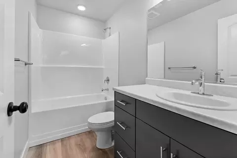 Bath - 574 N 600 W, Smithfield, UT 84335 photo 9 of 13