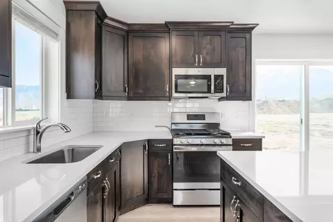 Kitchen - 574 N 600 W, Smithfield, UT 84335 photo 2 of 7