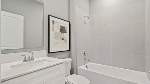 Bath - 3184 Namaste Dr, Clermont, FL 34714 photo 3 of 4