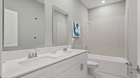 Bath - 3184 Namaste Dr, Clermont, FL 34714 photo 4 of 4