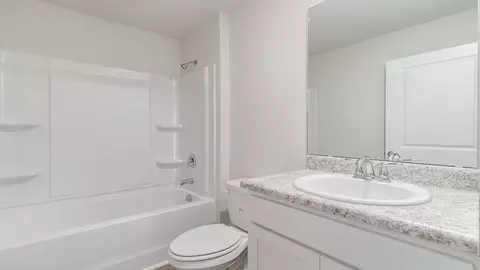 Bath - 3005 Royal Bluff Ln, Florence, SC 29505 photo 1 of 2