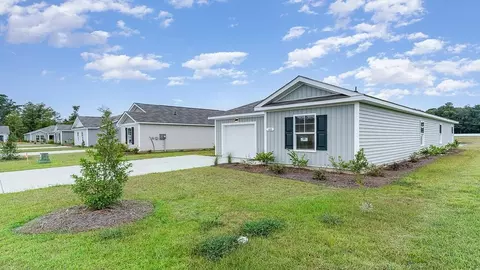Exterior - 3005 Royal Bluff Ln, Florence, SC 29505 photo 4 of 12