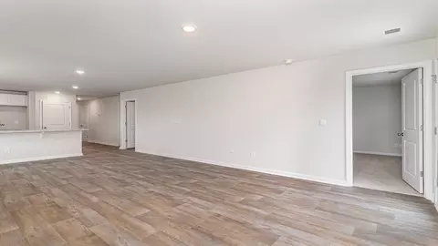 Living - 3005 Royal Bluff Ln, Florence, SC 29505 photo 1 of 5