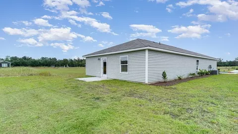 Exterior - 3005 Royal Bluff Ln, Florence, SC 29505 photo 6 of 12
