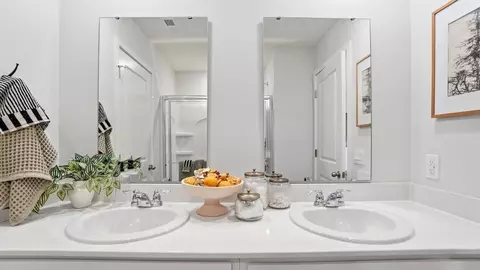 Bath - 403 Madison Way, Plain City, OH 43064 photo 10 of 13