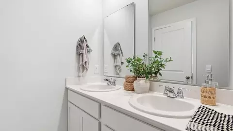 Bath - 403 Madison Way, Plain City, OH 43064 photo 12 of 13