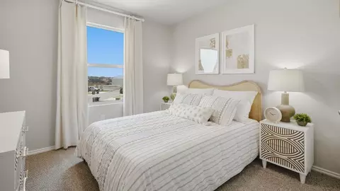 Bedroom - 369 Old Stagecoach Rd, Jarrell, TX 76537 photo 8 of 10