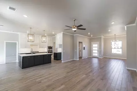 Living - 2800 Heather Hvn, Moore, OK 73160 photo 3 of 10