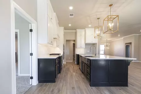 Entry Way - 2800 Heather Hvn, Moore, OK 73160 photo 1 of 2