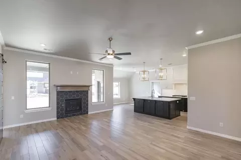 Living - 2800 Heather Hvn, Moore, OK 73160 photo 2 of 10