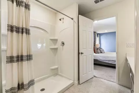 Bath - 13205 SW 29th Cir, Ocala, FL 34473 photo 2 of 5