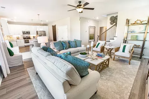 Living - 148 Como Dr, Pooler, GA 31322 photo 7 of 8
