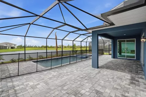 Exterior - 3027 Pineberry Xing, Parrish, FL 34219 photo 3 of 4