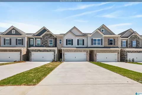4526 Village Springs Sq, Fultondale, AL 35068