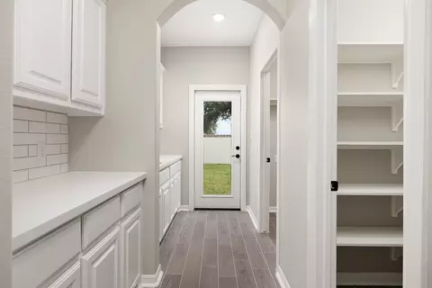 Entry Way - 5101 Carambola Ln, Laredo, TX 78046 photo 1 of 2
