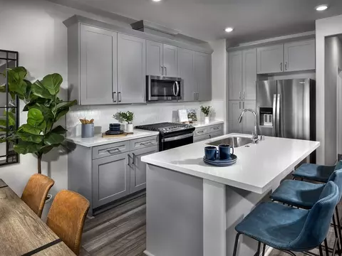 1483 Thunder Ct, Pomona, CA 91768