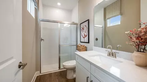 Bath - 1009 Tassleflower Trl, Saint Cloud, FL 34771 photo 12 of 15