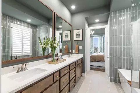 Bath - 325 Vale Run, Kyle, TX 78640 photo 1 of 7