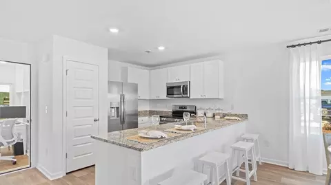 572 Endeavor Dr, Florence, SC 29501