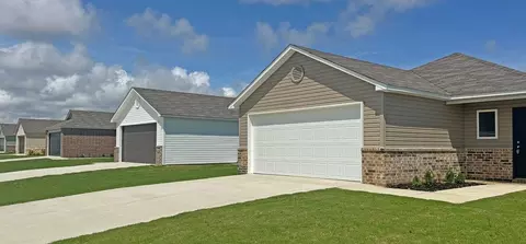 2018 Chandler Meadows Dr, Chandler, OK 74834