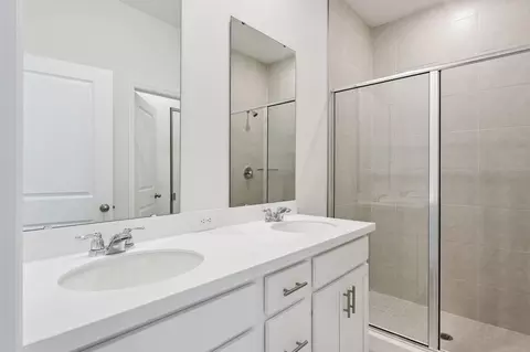 Bath - 4275 Darby Ct, Eustis, FL 32736 photo 1 of 2