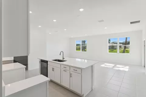 Kitchen - 4275 Darby Ct, Eustis, FL 32736 photo 3 of 9