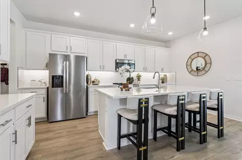 Kitchen - 4275 Darby Ct, Eustis, FL 32736 photo 6 of 9
