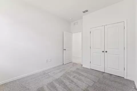 Bedroom - 4275 Darby Ct, Eustis, FL 32736 photo 2 of 4