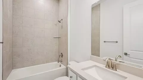 Bath - 8308 Golden Beach Ct, Parrish, FL 34219 photo 1 of 5