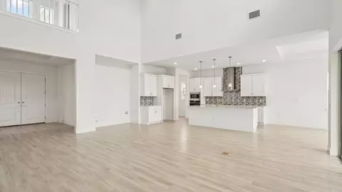 Living - 8308 Golden Beach Ct, Parrish, FL 34219 photo 2 of 7