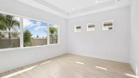 Living - 8308 Golden Beach Ct, Parrish, FL 34219 photo 5 of 7