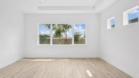 Living - 8308 Golden Beach Ct, Parrish, FL 34219 photo 6 of 7