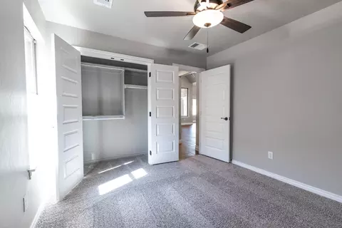 Bedroom - 932 Hydrangea Way, Edmond, OK 73034 photo 4 of 11