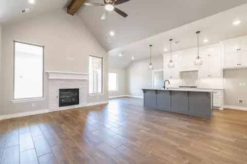 Living - 932 Hydrangea Way, Edmond, OK 73034 photo 2 of 16
