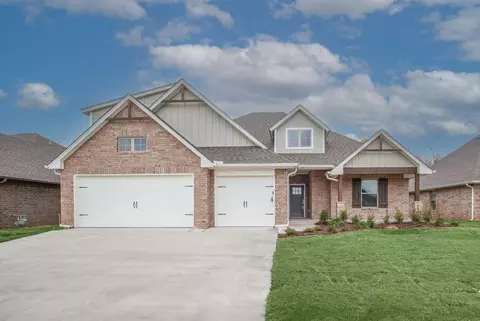 932 Hydrangea Way, Edmond, OK 73034