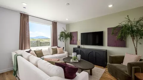 Living - 1414 E Aspen Grove Dr, Spanish Fork, UT 84660 photo 1 of 2