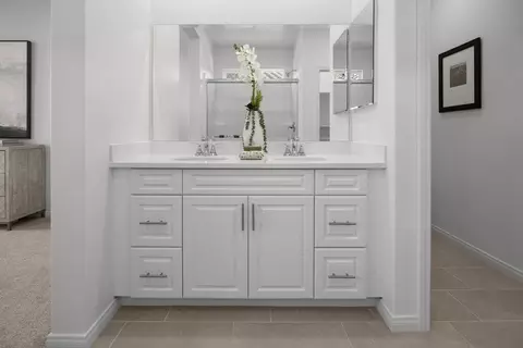 Bath - 1243 Trojan Cir, Perris, CA 92571 photo 2 of 10