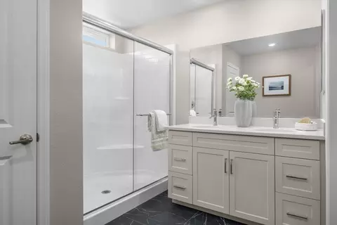 Bath - 1243 Trojan Cir, Perris, CA 92571 photo 1 of 10