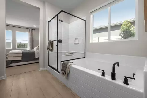 Bath - 1243 Trojan Cir, Perris, CA 92571 photo 5 of 10