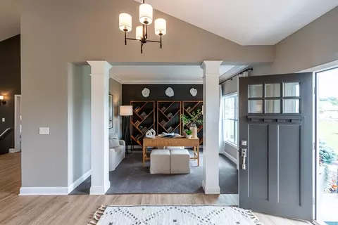 Entry Way - 9470 Lancaster Rd SW, Hebron, OH 43025 photo 2 of 2