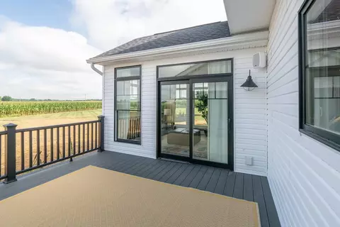 Exterior - 9470 Lancaster Rd SW, Hebron, OH 43025 photo 12 of 14