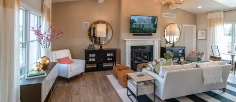Living - 9470 Lancaster Rd SW, Hebron, OH 43025 photo 1 of 4