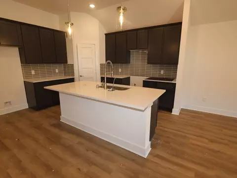 1911 Sleeping Hills Dr, Rosenberg, TX 77471