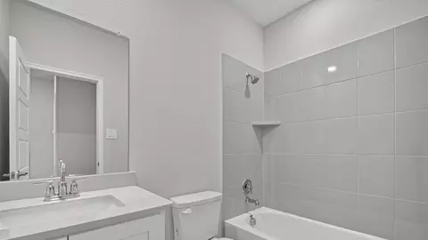 Bath - Selling From Lilybrooke's Model, Celina, TX 75009 photo 2 of 5