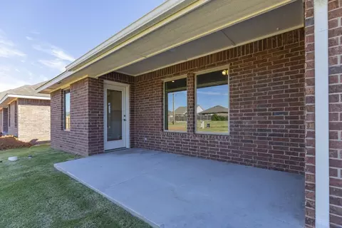 Exterior - 2800 Heather Hvn, Moore, OK 73160 photo 17 of 24
