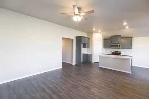 Living - 2800 Heather Hvn, Moore, OK 73160 photo 3 of 13
