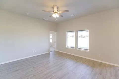 Living - 2800 Heather Hvn, Moore, OK 73160 photo 10 of 13