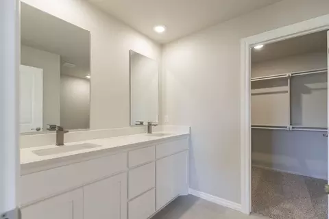 Entry Way - 2800 Heather Hvn, Moore, OK 73160 photo 3 of 4