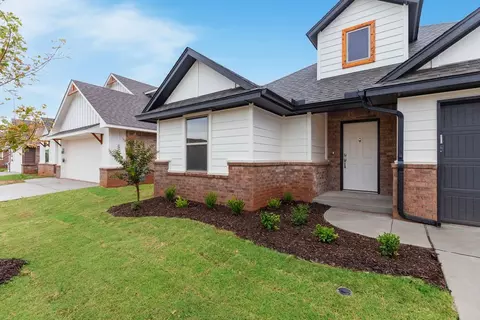 Exterior - 2800 Heather Hvn, Moore, OK 73160 photo 15 of 24