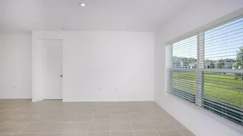 Living - 13325 Commons Ave, Parrish, FL 34219 photo 3 of 5